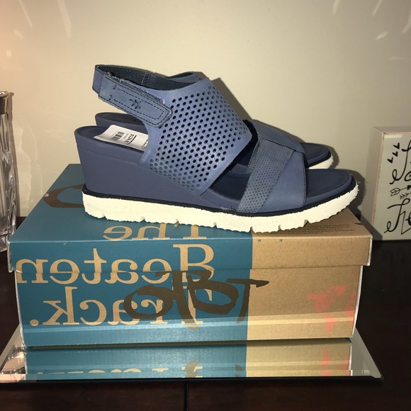 OTBT Shoes - OTBT Milky Way New Blue Size 10 New in box